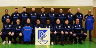 1. Herren-Fußball - Trainingsanzüge bringen Glück