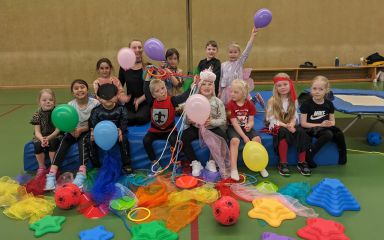 Kinder der Turngruppe sagen DANKE!